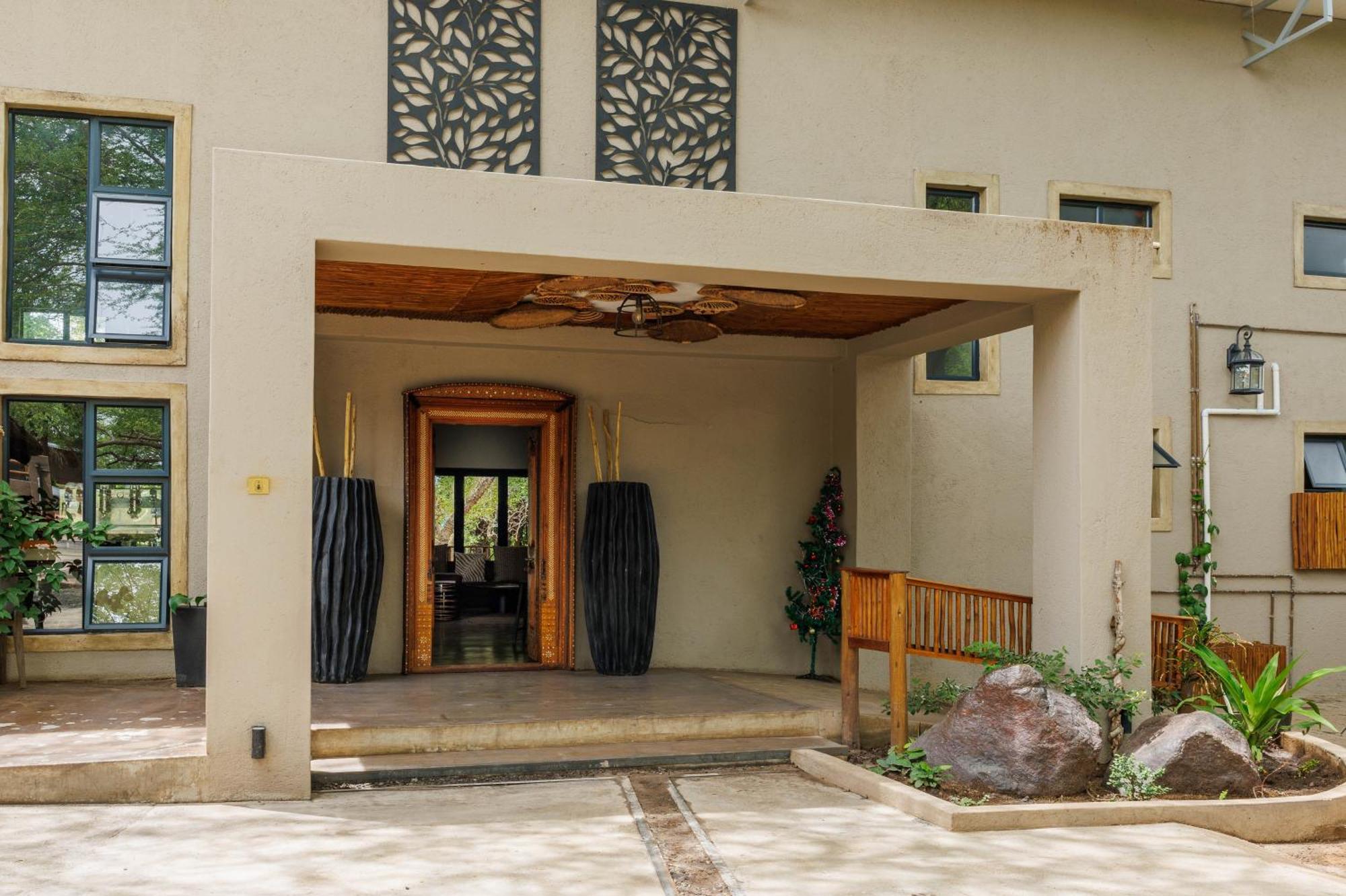 Chobe House Villa And Chalets カサネ エクステリア 写真